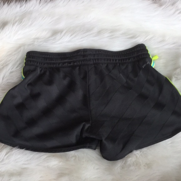 Nike Dri-Fit Running Shorts - Picture 2 of 5